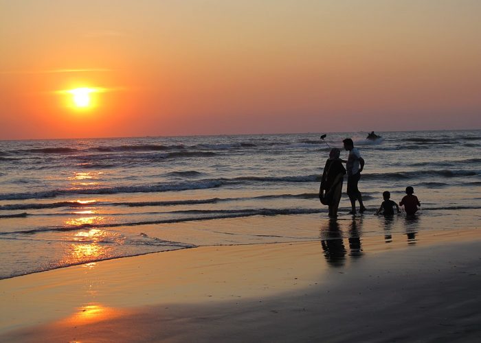 1280px-Sunset_at_Cox's_Bazar_06